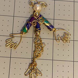Bead pendant figure